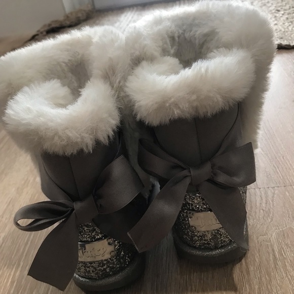 Juicy Couture grey winter boots - Picture 1 of 8